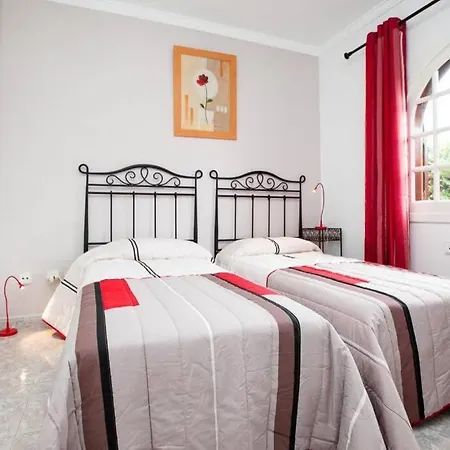 Villa Victoria, Attractive 3 Bed Villa With Ac & Wifi * Lanzarote Island