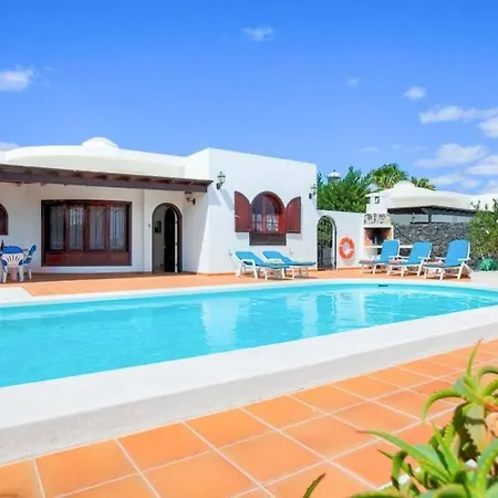 Villa Victoria, Attractive 3 Bed Villa With Ac & Wifi Lanzarote Island